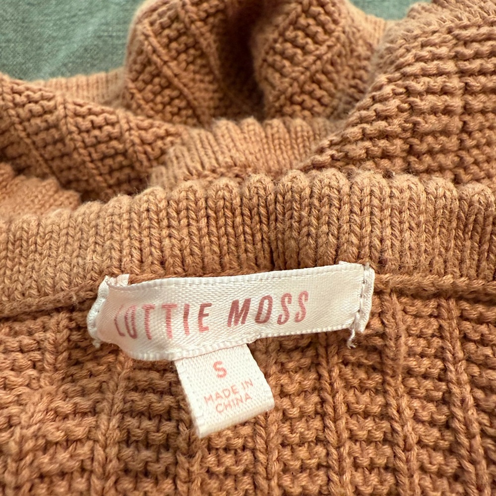 Rust Ribbed Knit Crop Top - Picture 3 of 3